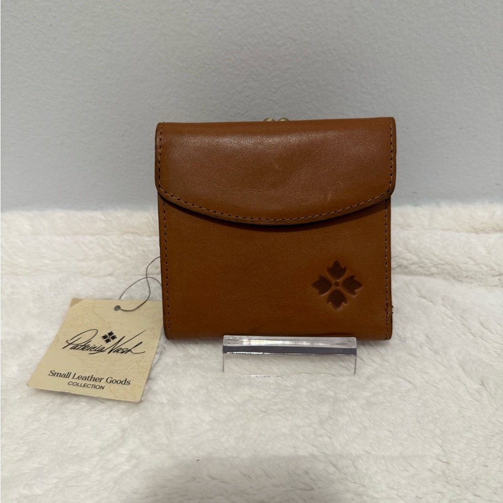 Patricia Nash Reiti Leather Bifold w/Lock Brown Leather Wallet NWT